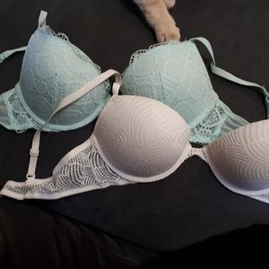 2 bras